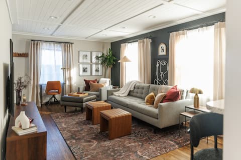 Successful Airbnb property: The Downtown Cottage, Stylish & Walkable in Cary in Cary