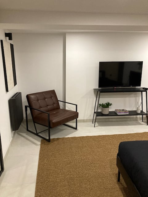 Popular Airbnb listing: Suite near metro 7 to 10 minutes "PARIS" in Vitry Sur Seine