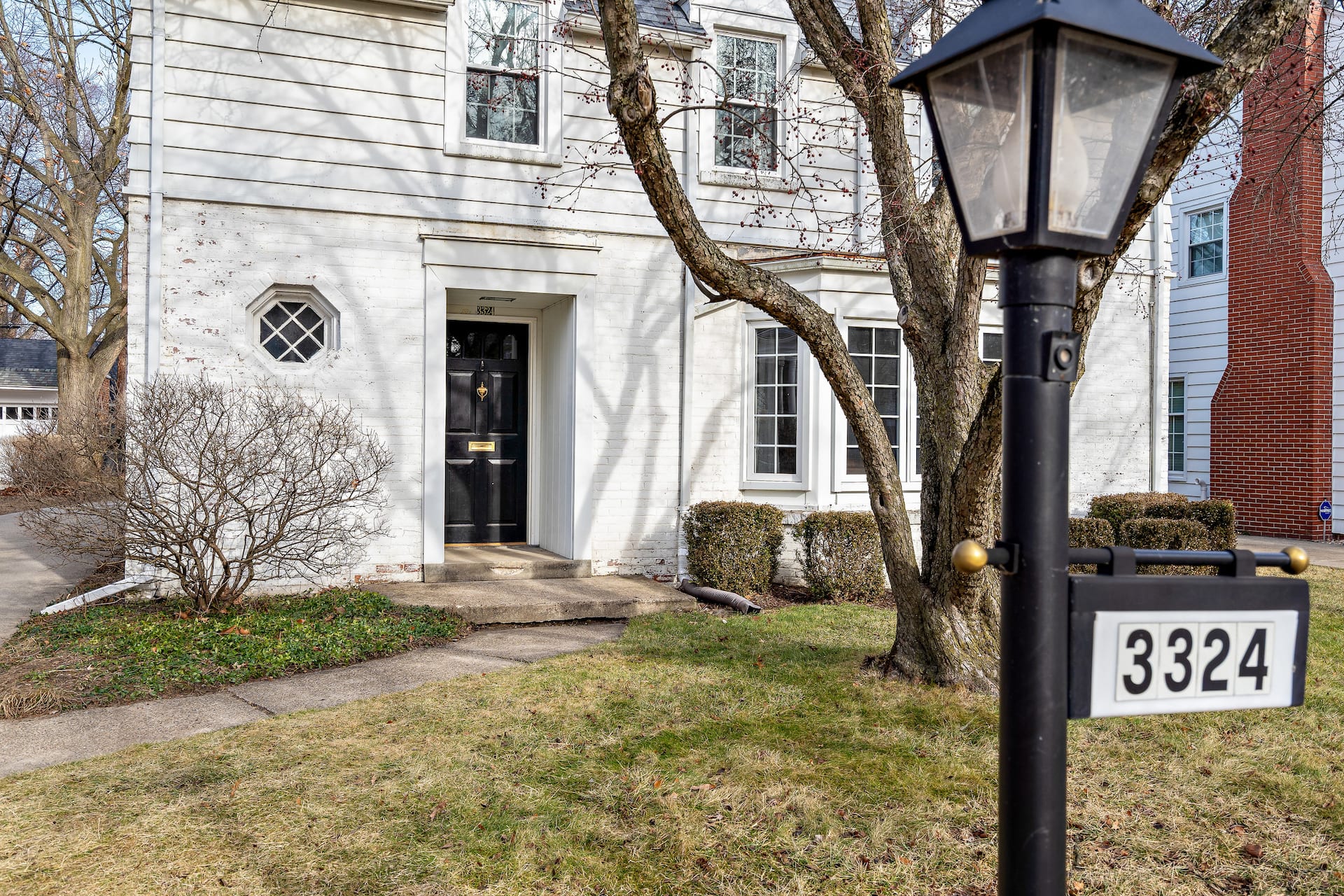 Ottawa Hills 3bd w Chef's Kitchen, King size bed, N64