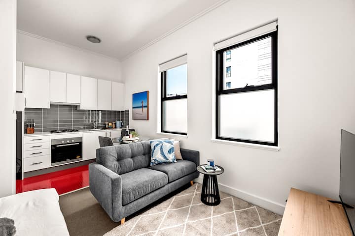 Starlet | 3pm Check Out | Midtown | Walkable - Newcastle