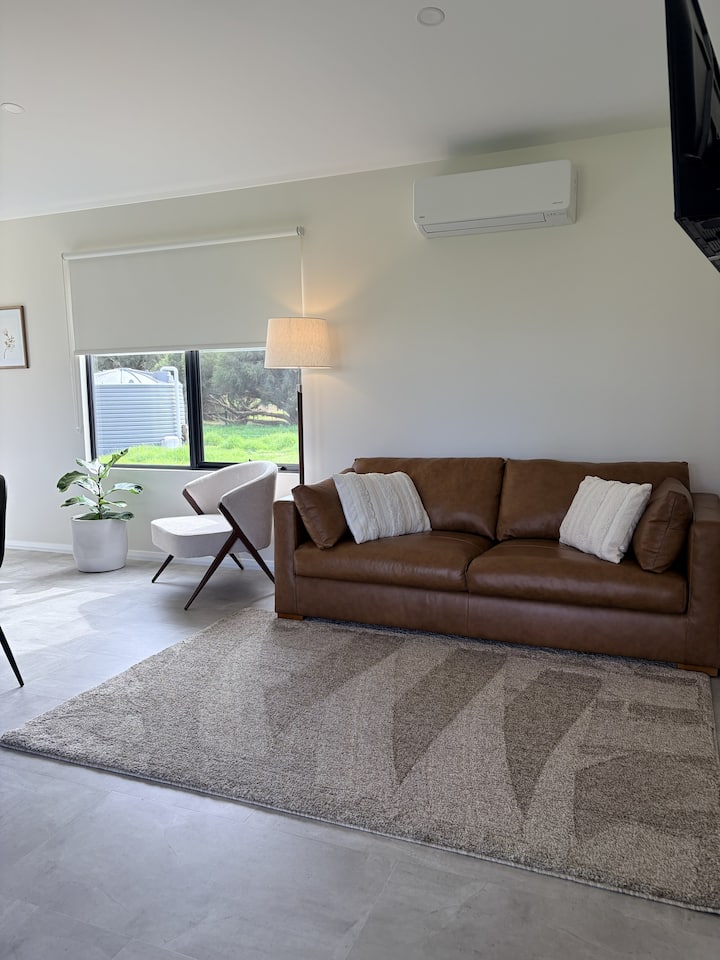 Timberlake - Where Nature And Comfort Meet. - Albany