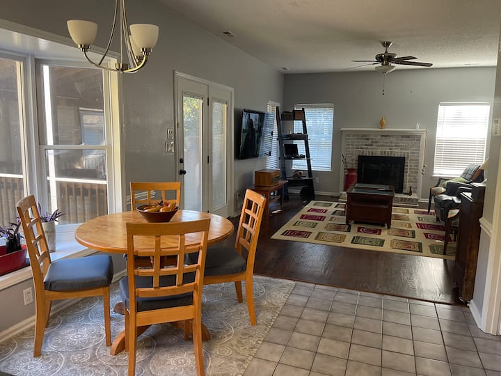 3 Bedrooms, With A Private Bathroom, Shared House - Lake Wylie, SC