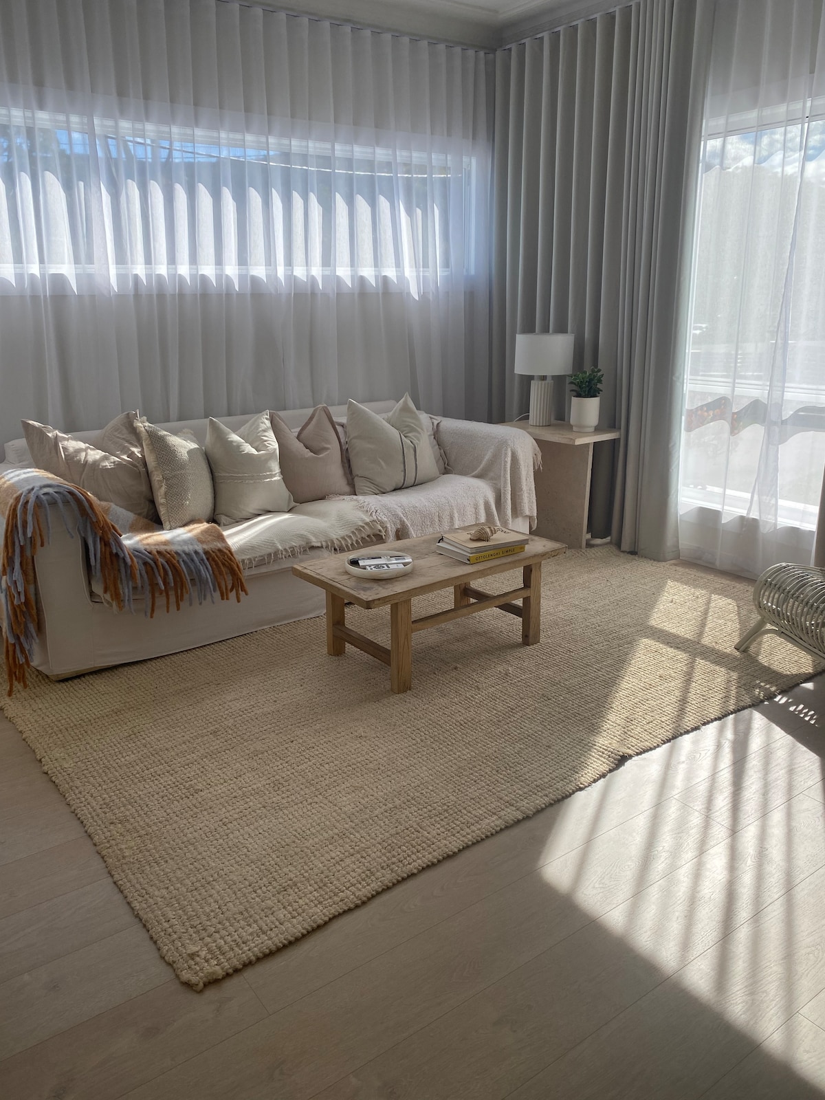 Successful Airbnb property: House by the Mountains and Sea in Wollongong City Council