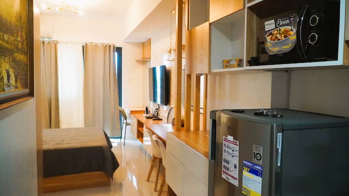 Cebu City-view Studio Type Condo With Balcony - Cebu, Philippines