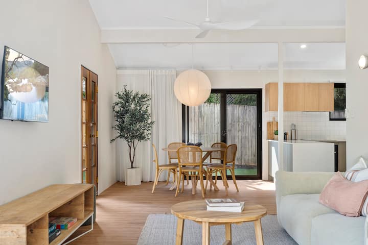 Caba Crest - Beachfront Villa - Hastings Point