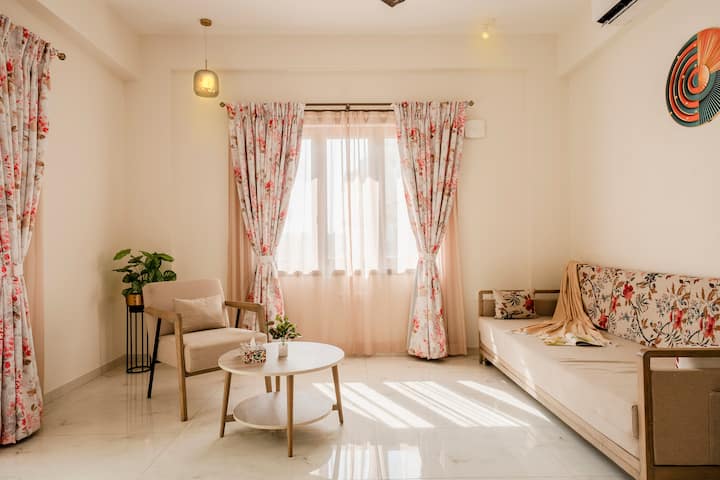Living room image 6