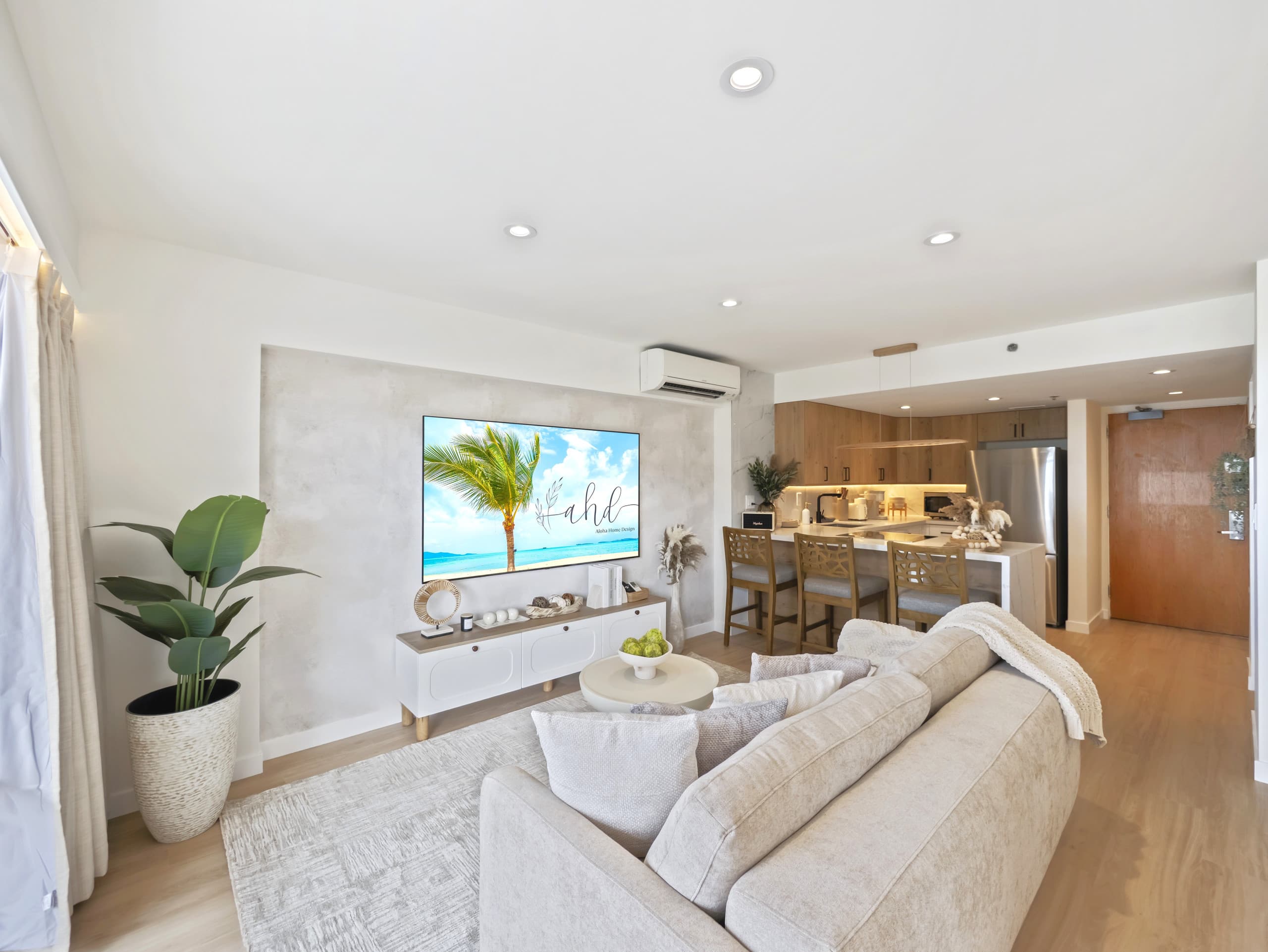 Waikiki Ocean Wave Escape: Coastal Luxe - Image 16