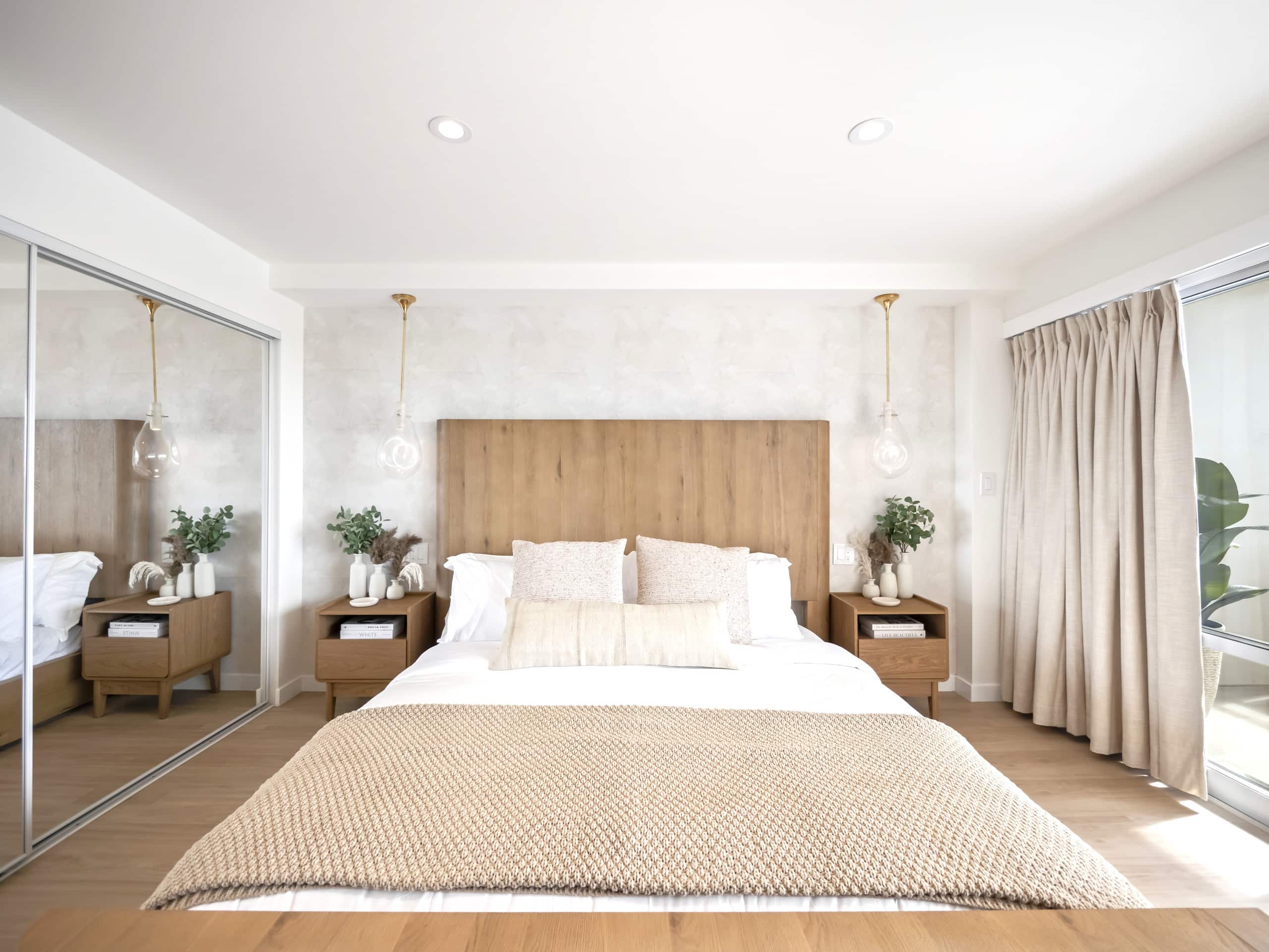 Waikiki Ocean Wave Escape: Coastal Luxe - Image 25