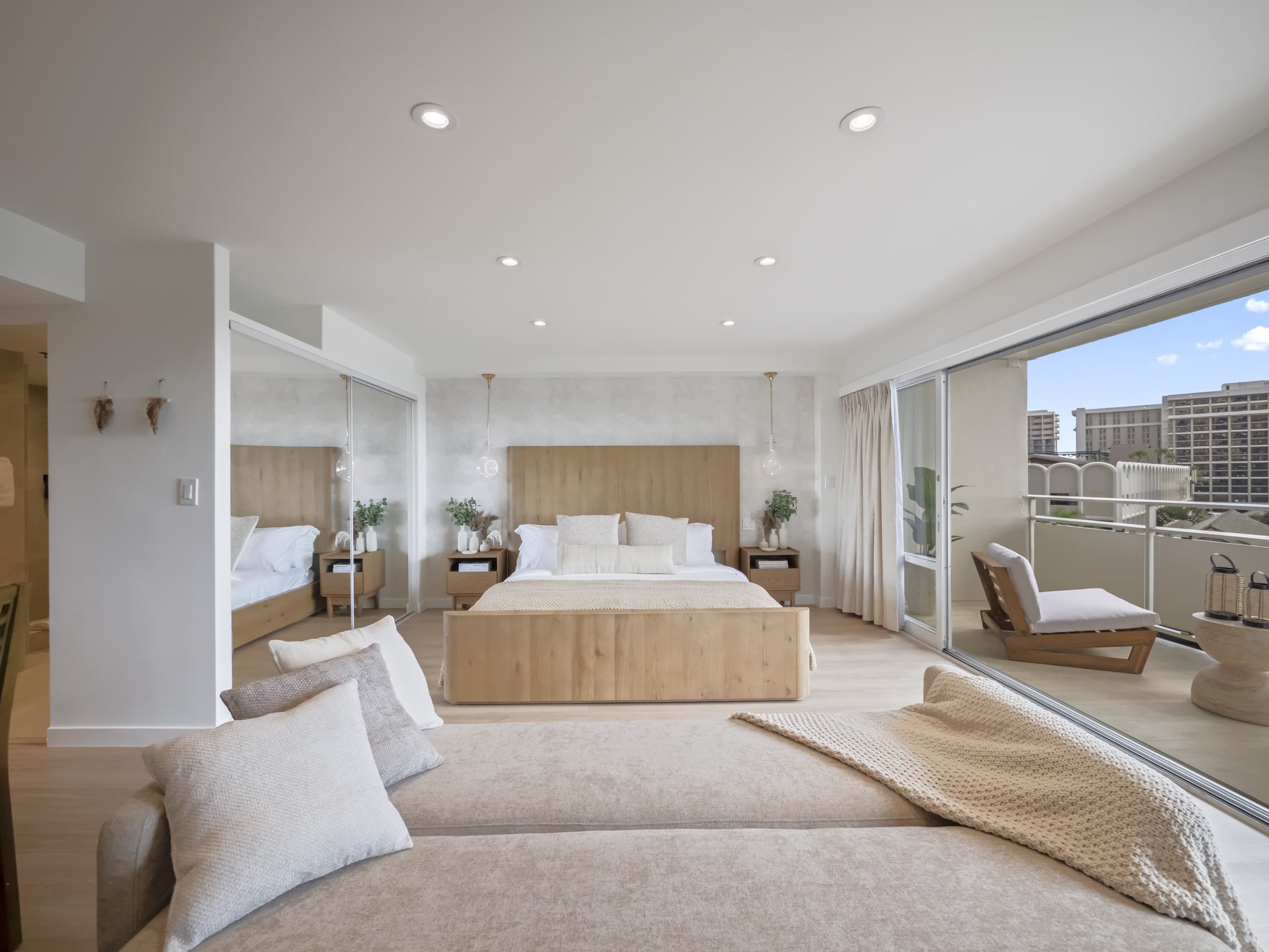 Waikiki Ocean Wave Escape: Coastal Luxe - Image 27