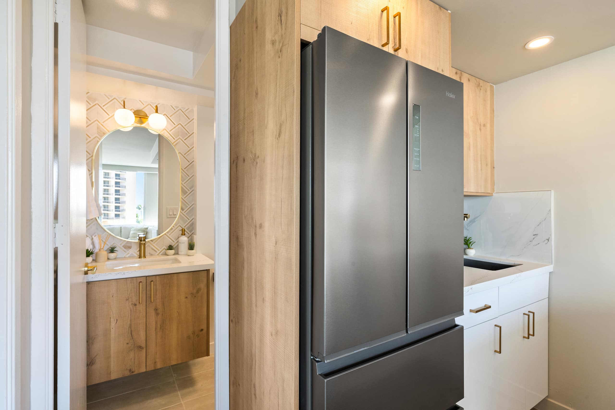 Waikiki Ocean View Retreat – Close to the Beach - Image 17