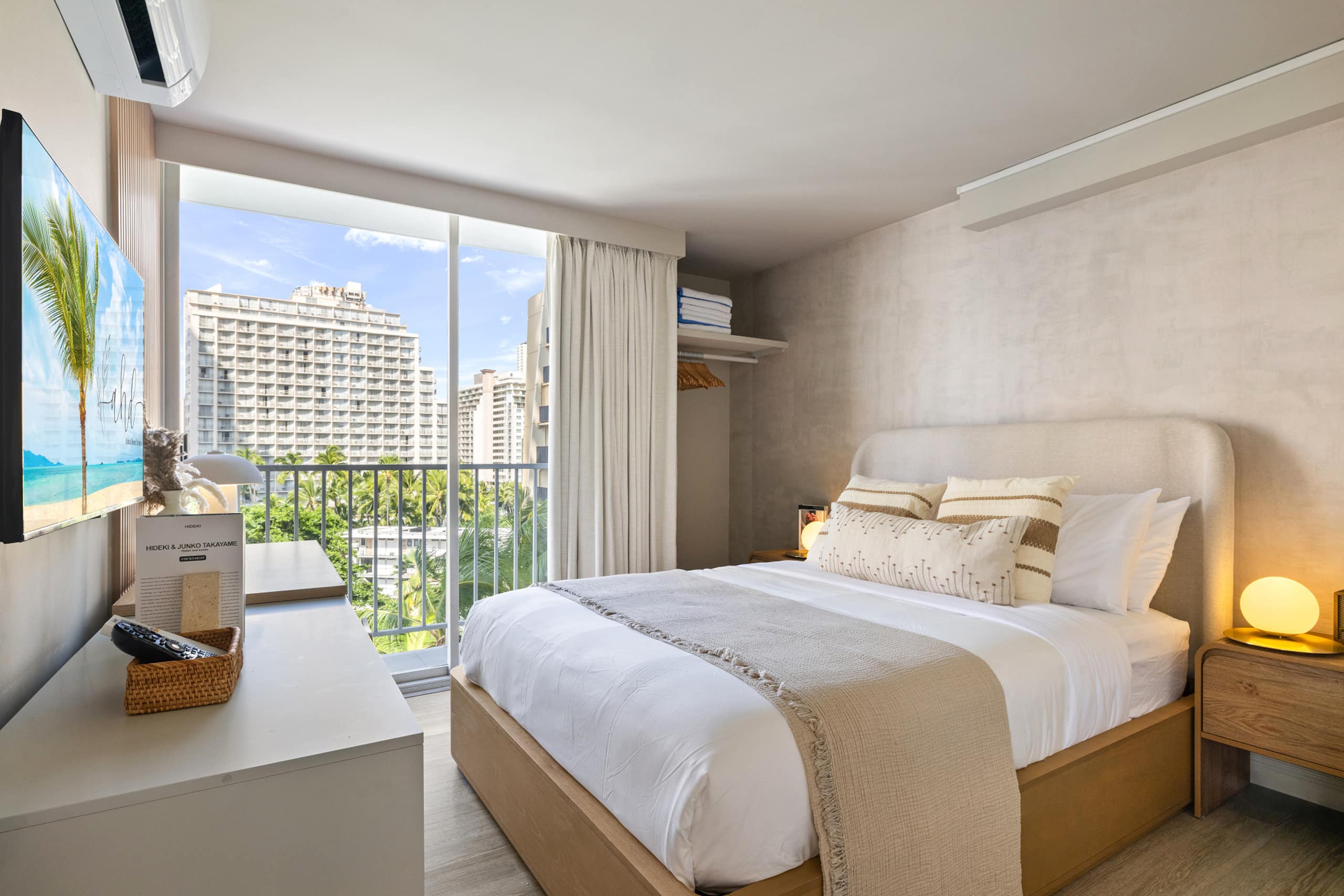 Waikiki Ocean View Retreat – Close to the Beach - Image 29
