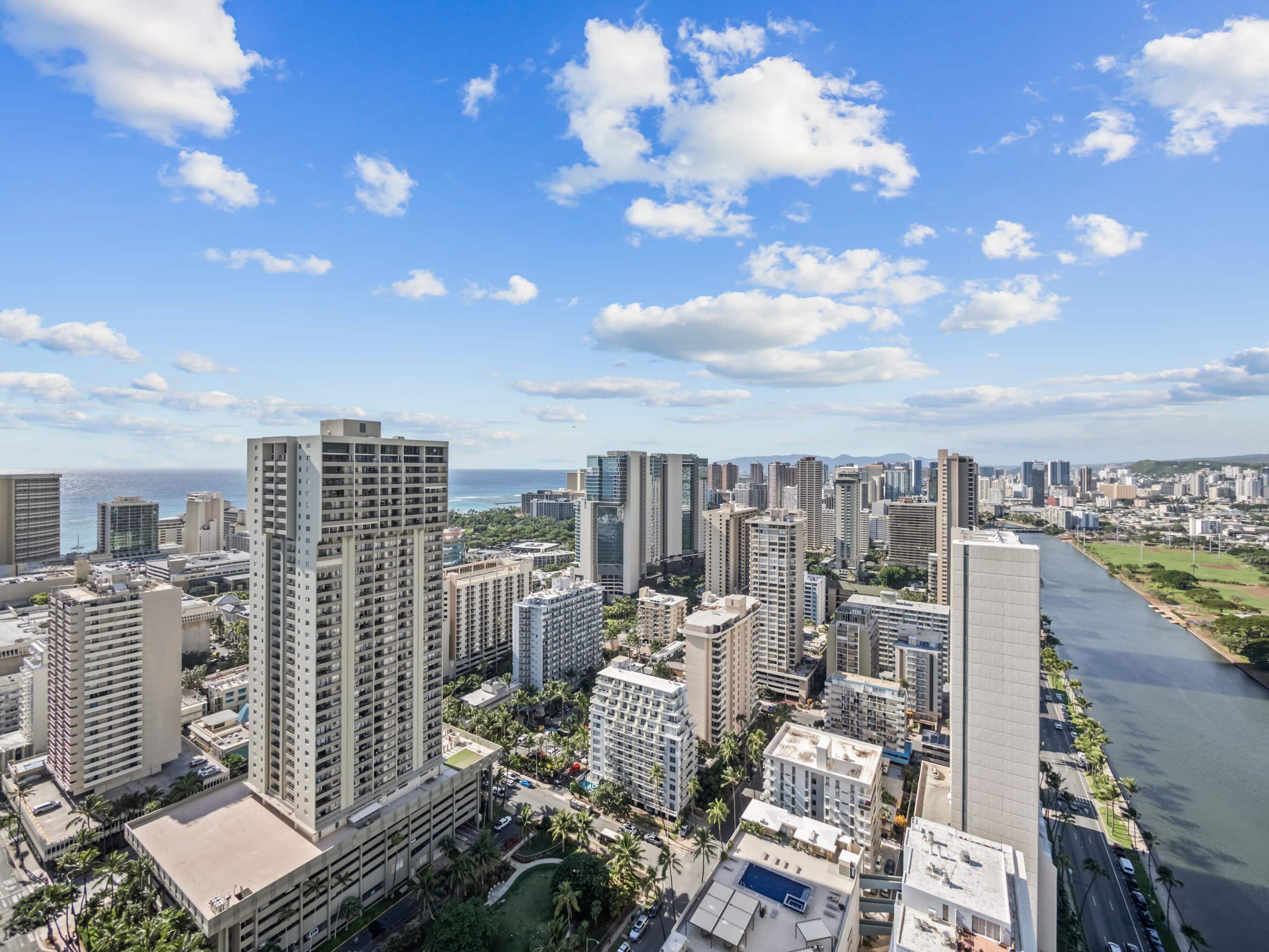 42F Coastal Chic Retreat -Elegant Oceanview Living - Image 18