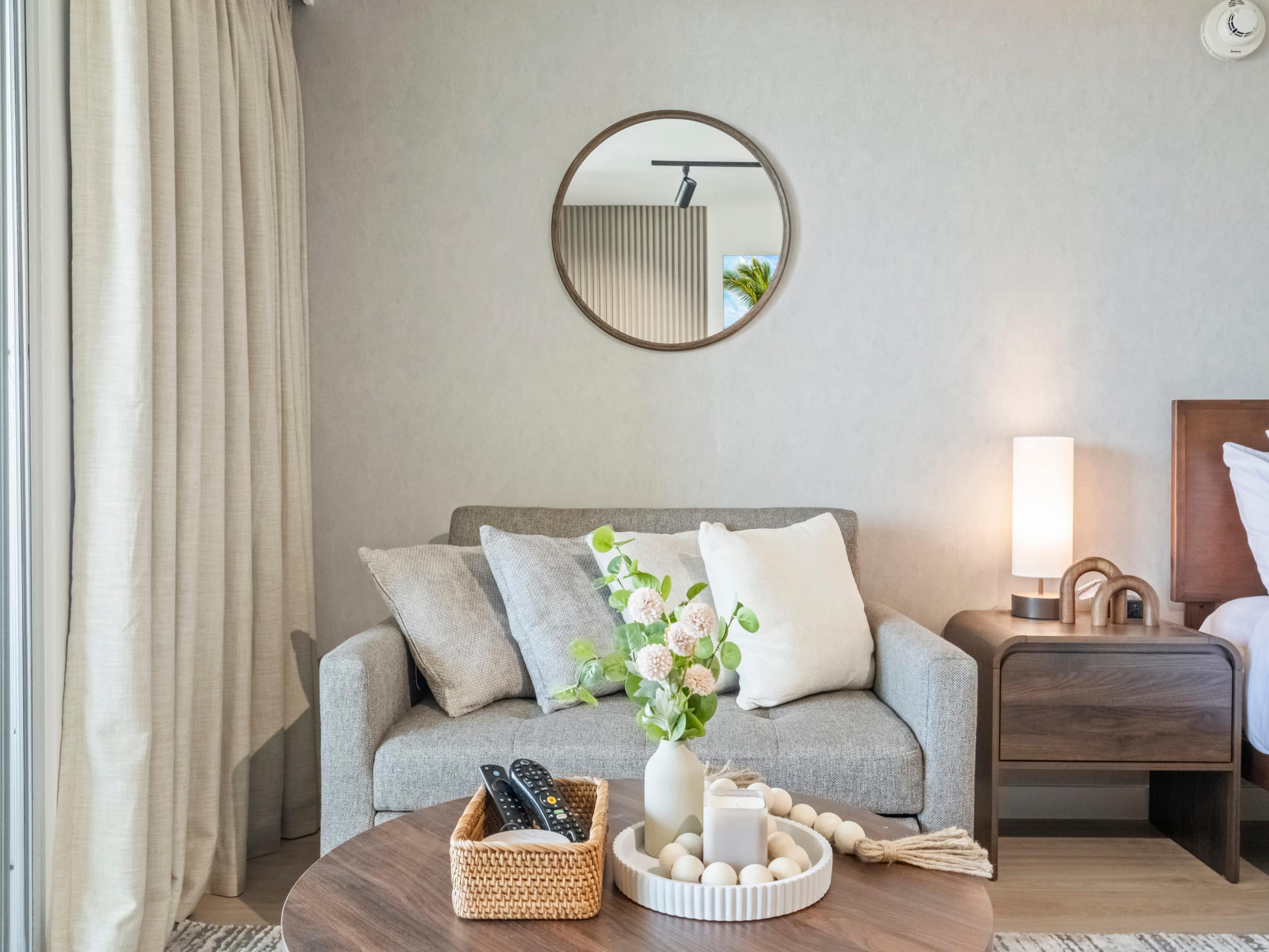 42F Coastal Chic Retreat -Elegant Oceanview Living - Image 43