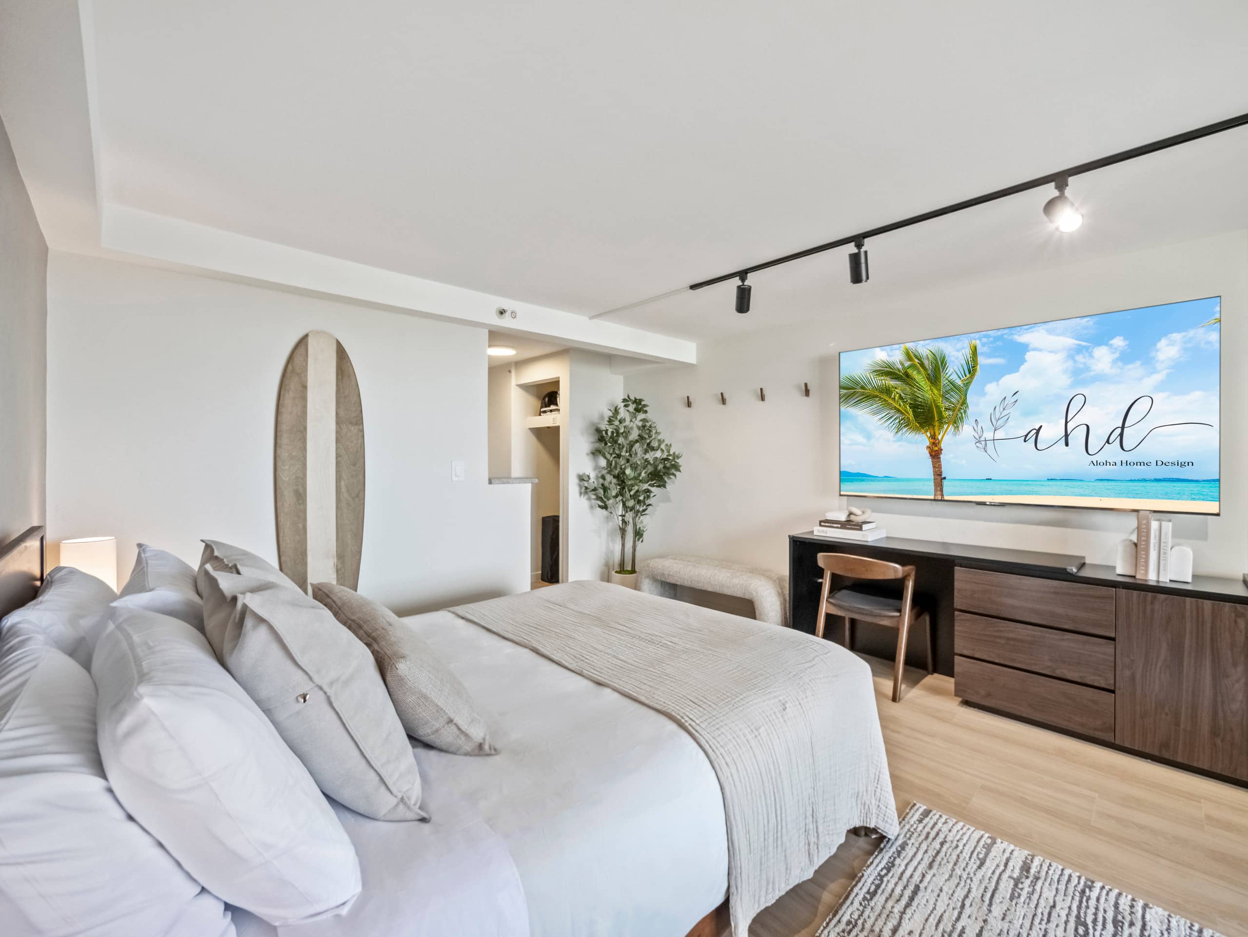 42F Coastal Chic Retreat -Elegant Oceanview Living - Image 35