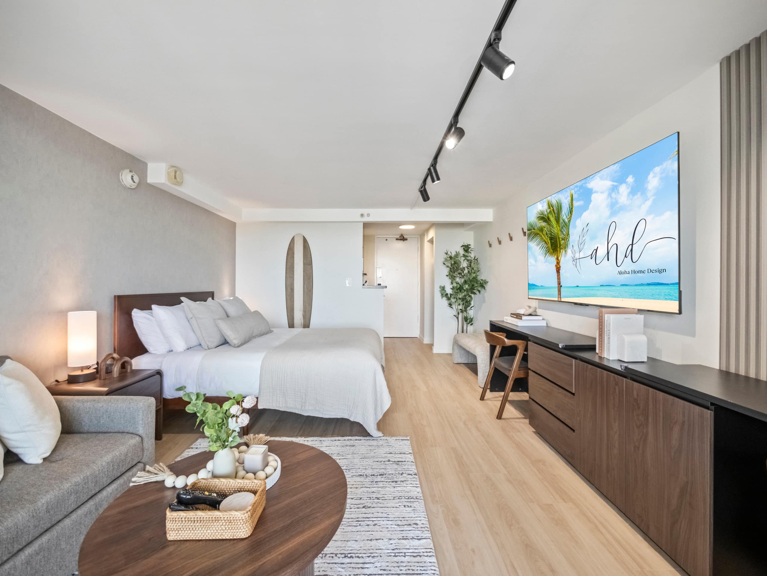 42F Coastal Chic Retreat -Elegant Oceanview Living - Image 34