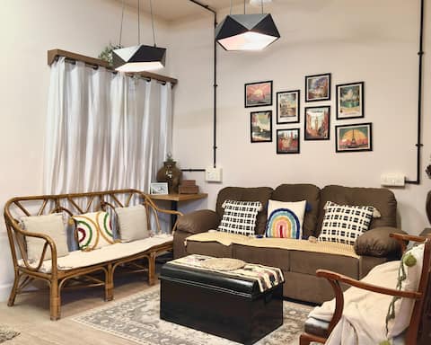 Surat best Airbnb (Creator House)