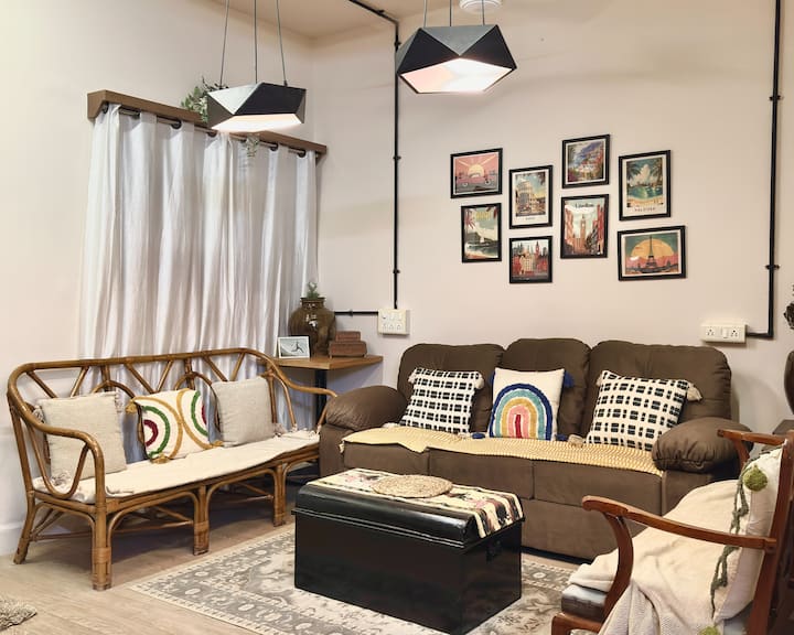 Surat best Airbnb (Creator House)