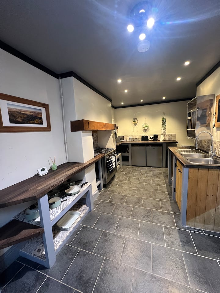 The Burrow - Self Contained 1 Bed Flat With Garden - Scarborough