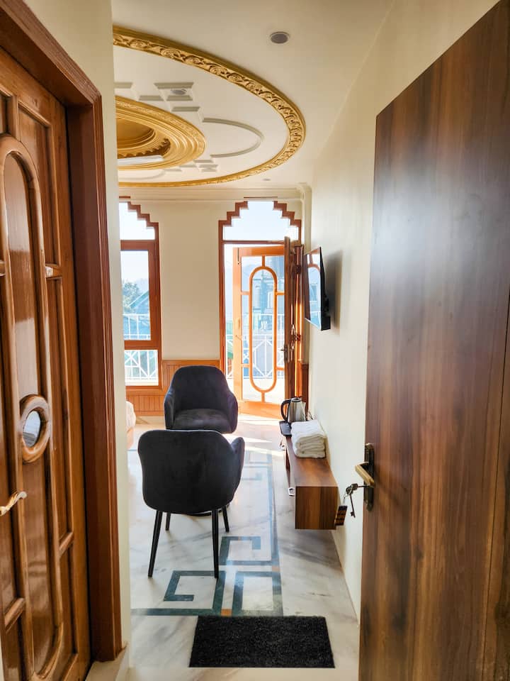 Private Room With Balcony - Mashobra