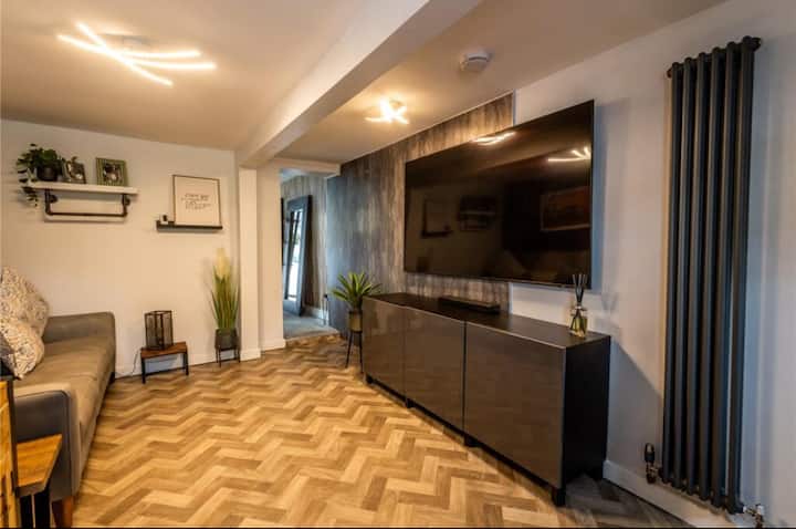 3 Bedroom Family Retreat Near Telford & The Wrekin - Ironbridge
