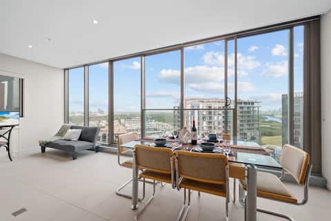 High-Rise Haven with Spectacular Skyline Views