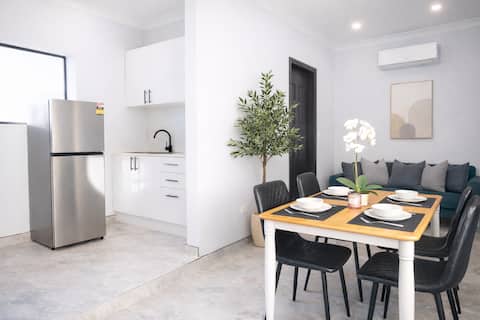 Liverpool CBD Modern 2BR Stay