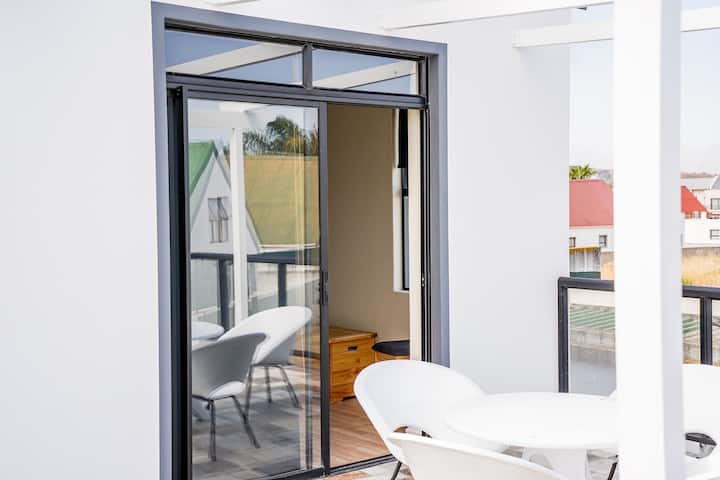 House Serenity - Houses for Rent in Langebaan, Western Cape, South