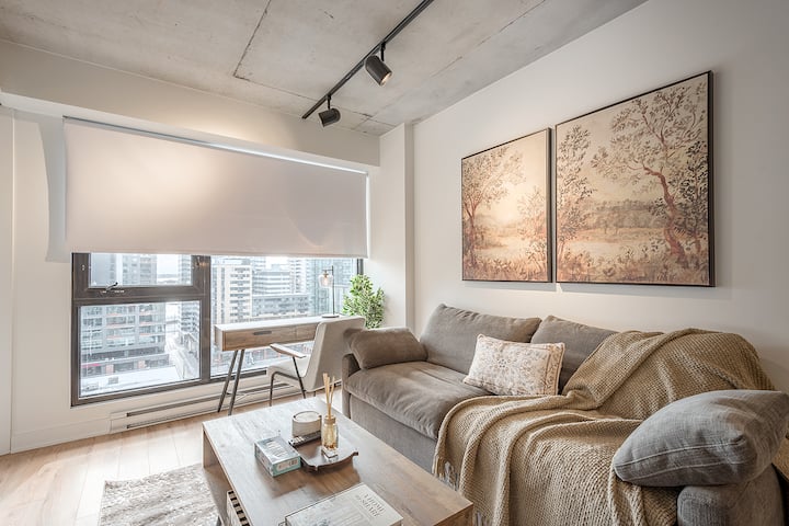 Upscale 1br Suite | Indoor Parking | Workspace - Montreal