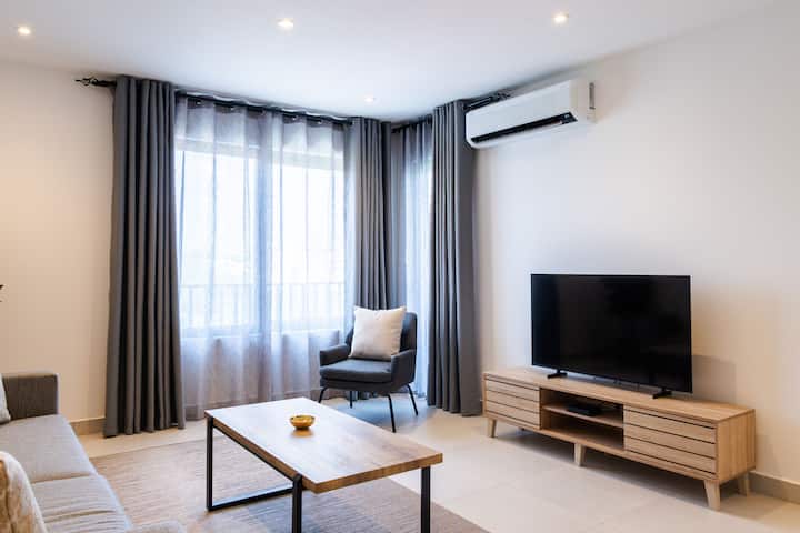 Bantree Apt | Modern 1br W/ Balcony, Pool & Gym - Ghana