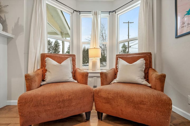 Relaxing Retreat- Sauna, Hot-tub, Private Yard - Coeur d'Alene, ID