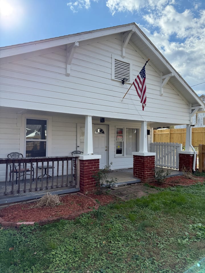 Cozy 2bdr House Near Downtown Marion - Lake James, NC