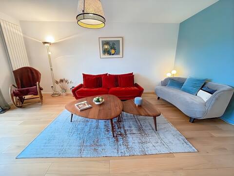 Top Airbnb: Quiet residence with private balcony & views of Caen in Caen