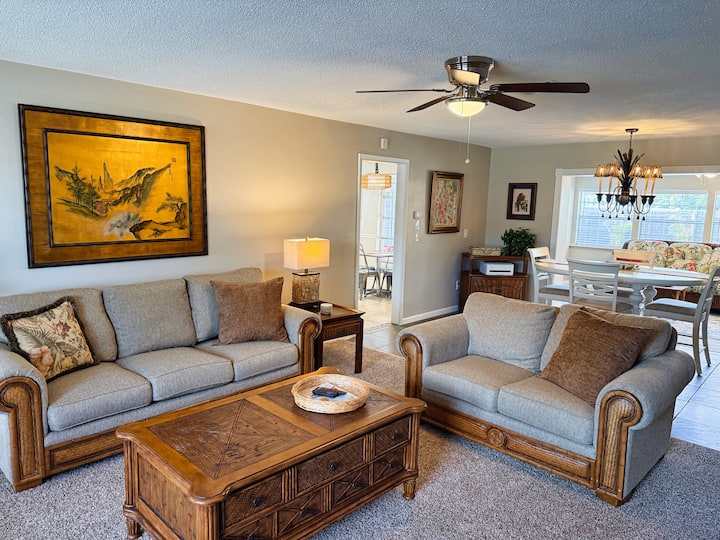 Family-friendly Clearwater Home With Private Pool - Swan Lake, Clearwater