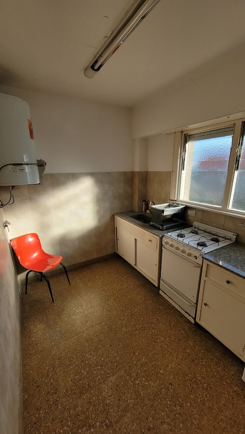 Airbnb con mejor rendimiento: North-facing oceanfront apartment. en Constitucion