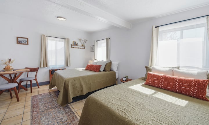 The Sunrise Studio (2 Queen Beds) - Elephant Butte Reservoir, NM