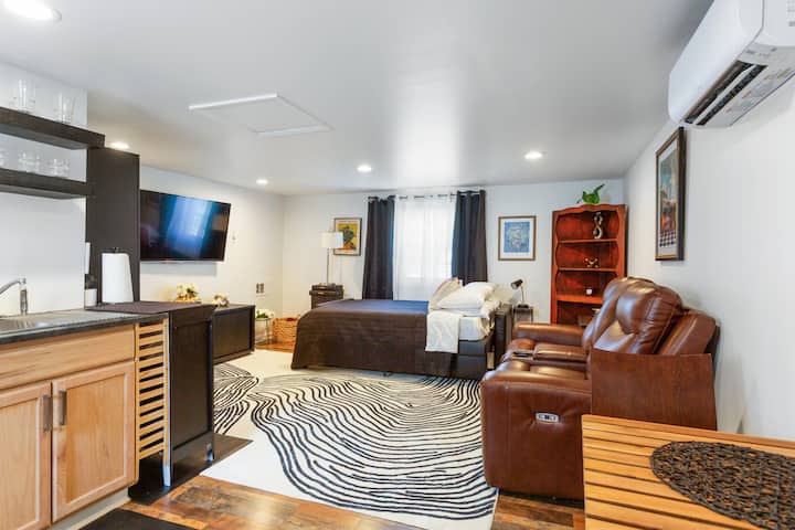 Cozy Snellville Studio •Private Entry •Affordable - Lawrenceville, GA