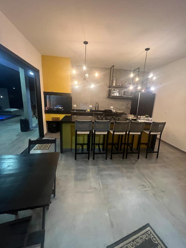 Casa Black Na Praia A Vida Tem Outro Sabor - Guaratuba
