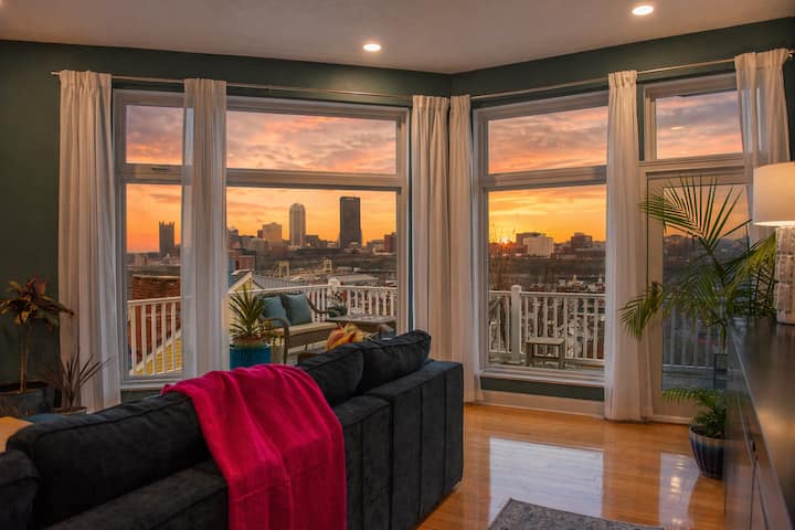 Rooftop Deck | Perfect For Entertaining | Upscale! - Noah's Ark, West Mifflin