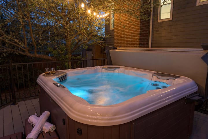 Red Hot Arcade Machine Arvada Home | Hot Tub, Game Room, Gym, Dogs OK - Houses for Rent in ...