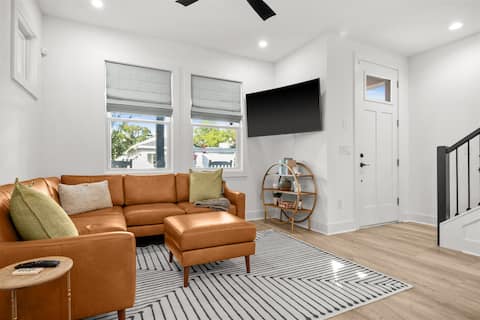 Successful Airbnb property: New Pristine & Convenient in Tampa's Historic Ybor in East Ybor