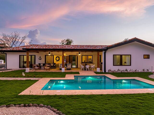 Main house and Casita - Reserva de Golf Pinilla