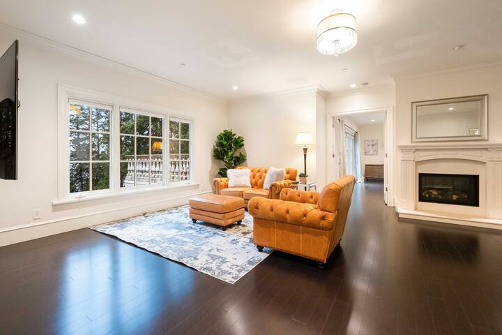 Luxury Spa Villa • Pool, Sauna, Steam & Hot Tub