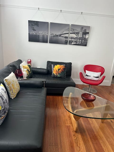 Successful Airbnb property: Newtown Nights Terrace - Chic boho and central! in Newtown