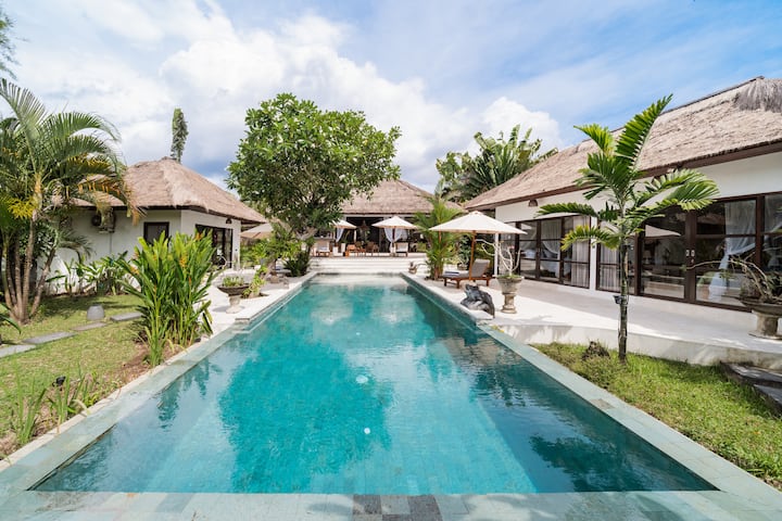 ÉLégante Villa Balinaise Dexception 1.200 M² - Bali