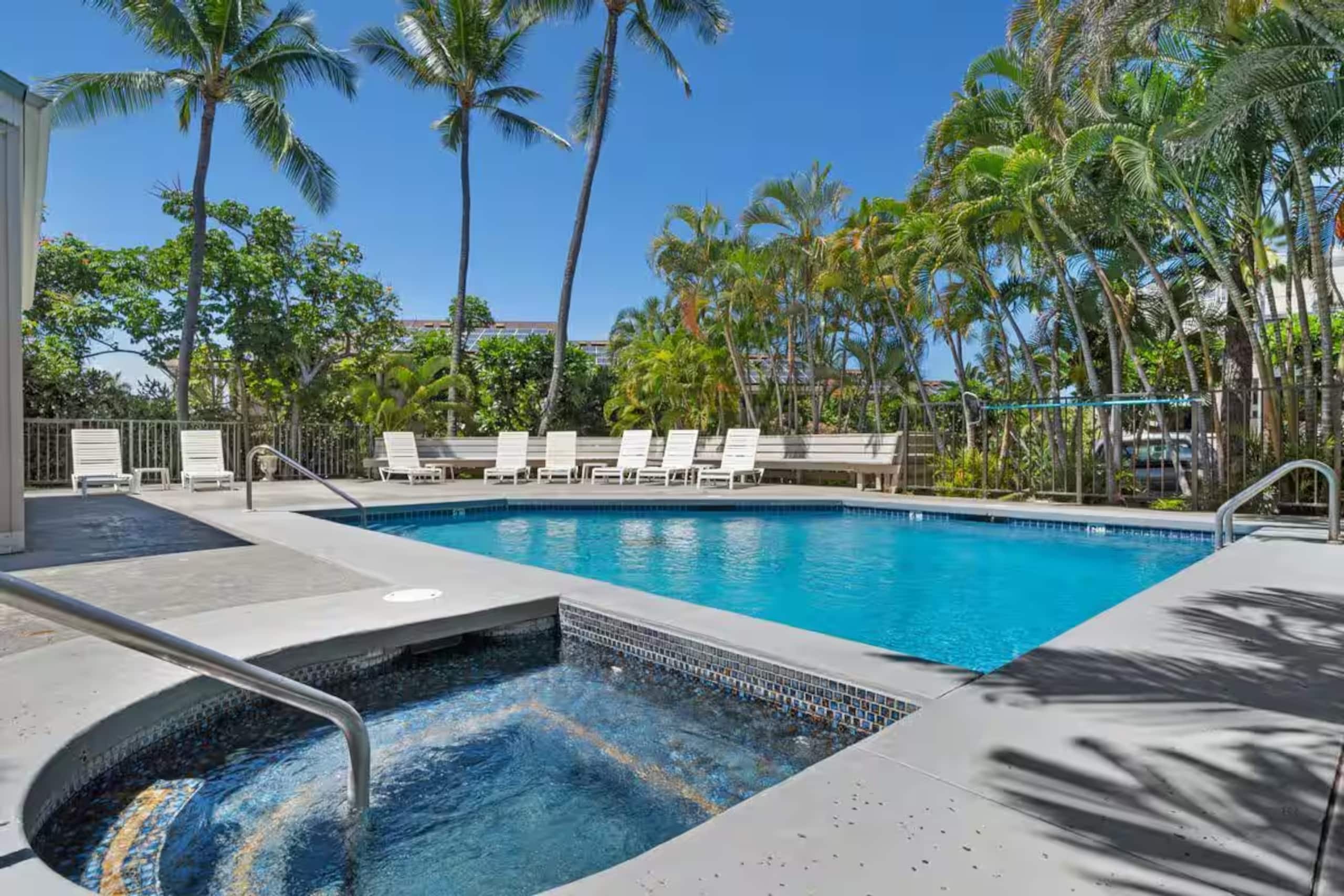 Kona Retreat • Ocean View, Pool & Walk to Beach - Photo 19