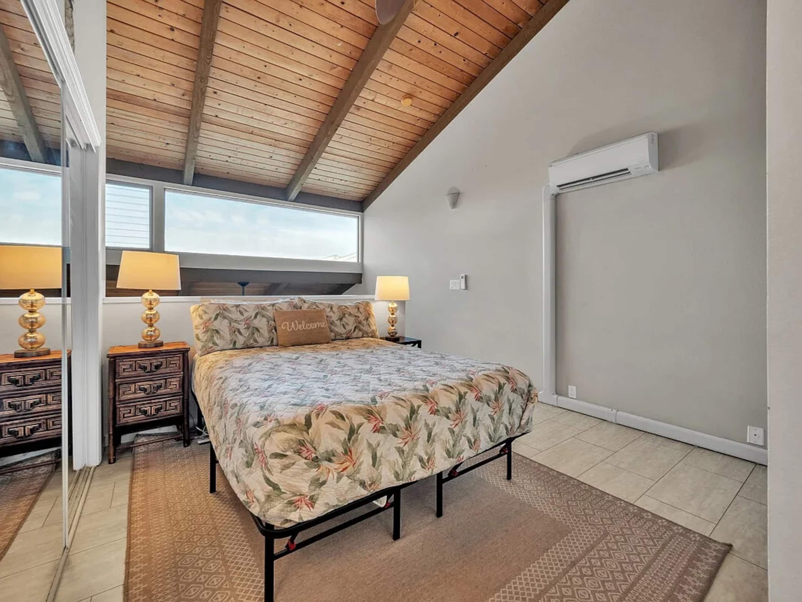 Kona Retreat • Ocean View, Pool & Walk to Beach - Photo 7