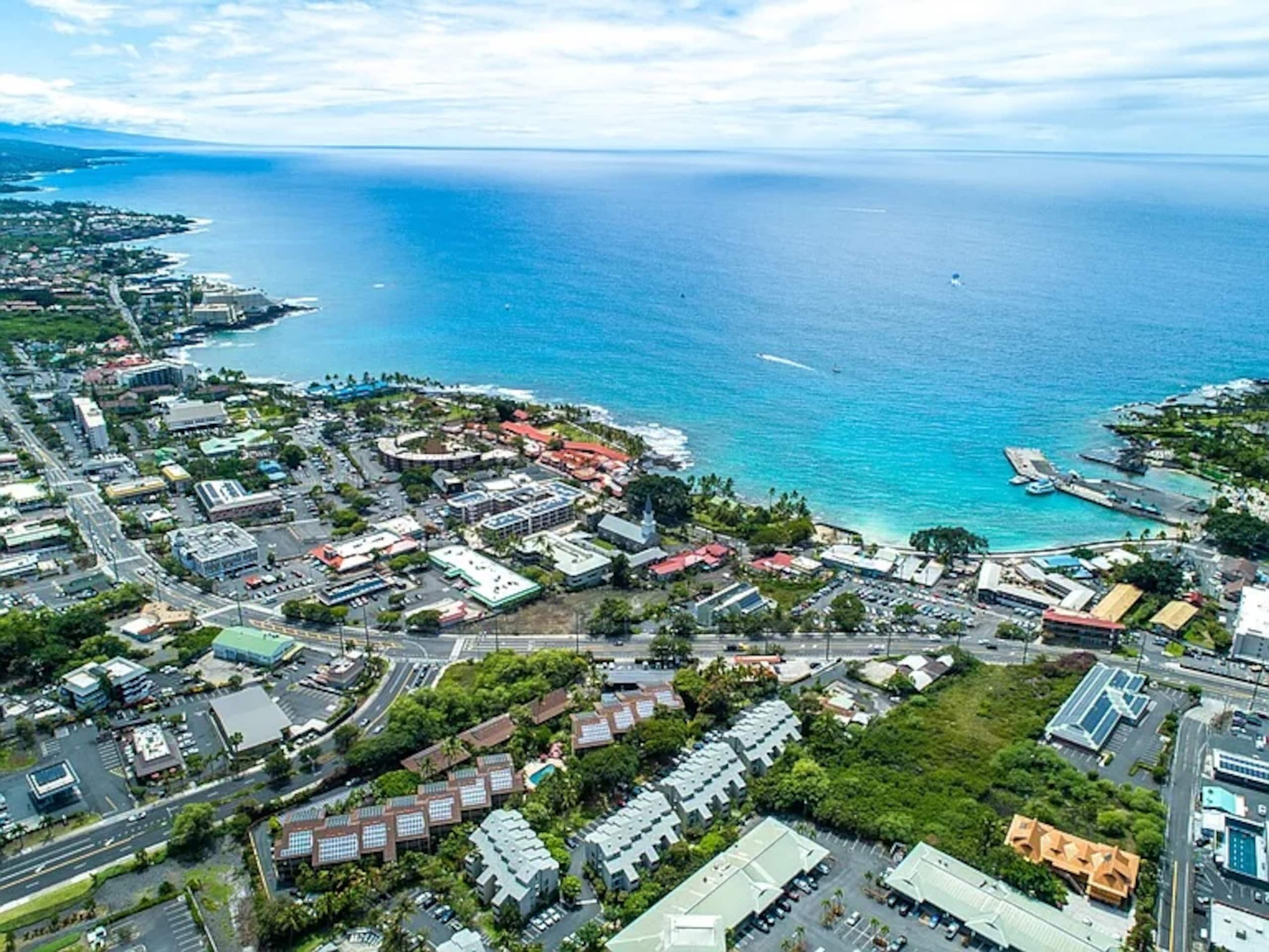 Kona Retreat • Ocean View, Pool & Walk to Beach - Photo 22