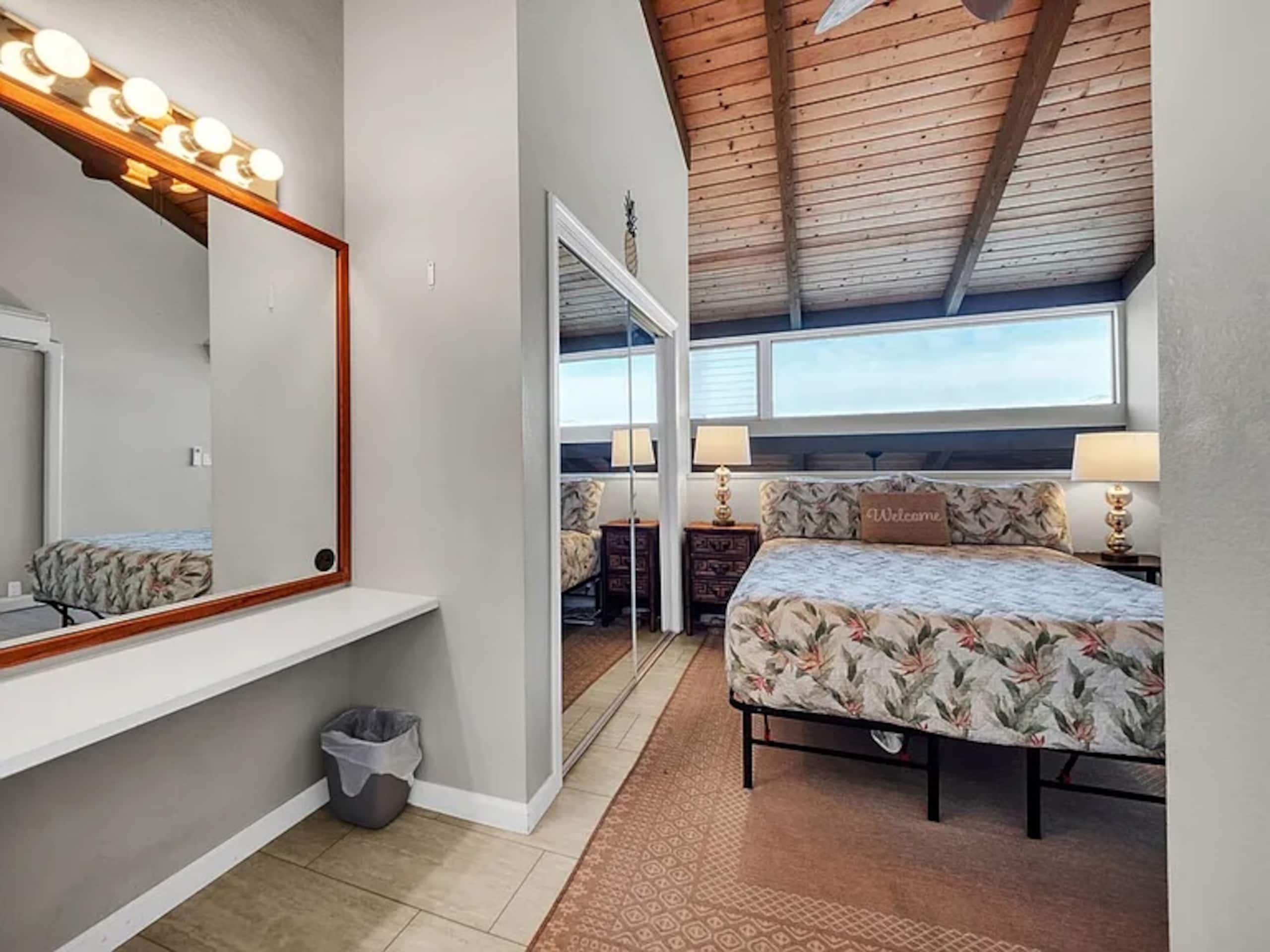 Kona Retreat • Ocean View, Pool & Walk to Beach - Photo 8