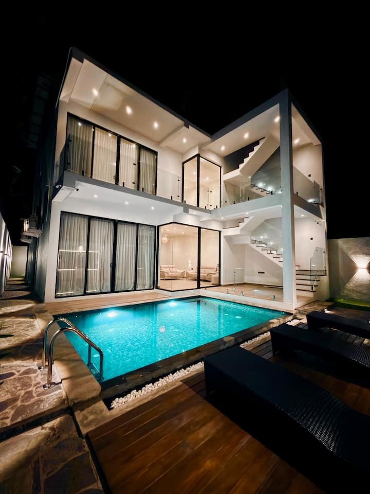 La Vizta Weligama Modern Luxury Villa In Weligama - ミリッサ