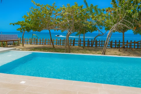 Oceanfront house in Playa del Francés